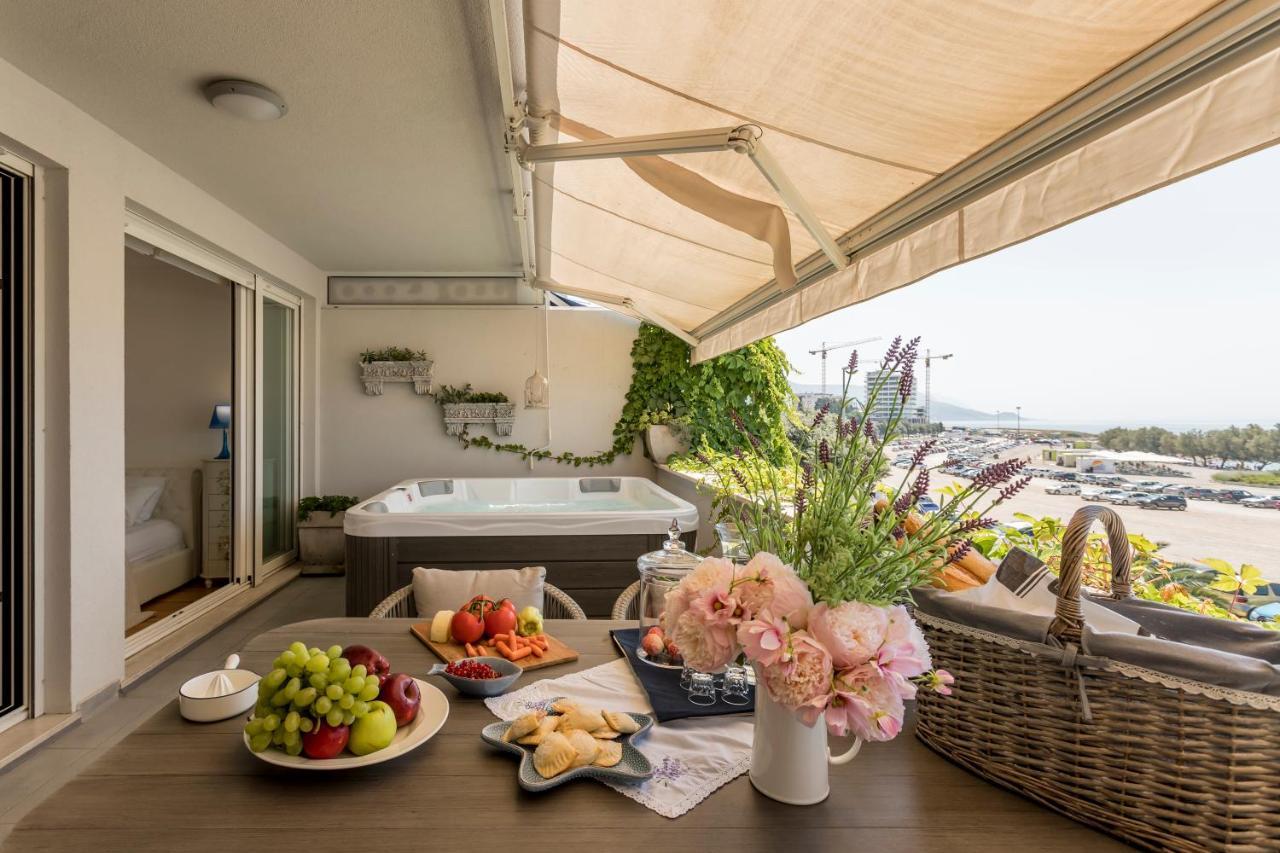 Velebis Superior Apartment - Luxurious One-Room Apartment With Jacuzzi - Prestigious Location By The Sea In The New City Center Of Znjan - Panoramic View Of The Sea And Islands - Free Garage Parking - Buralux Properties Split Exterior foto