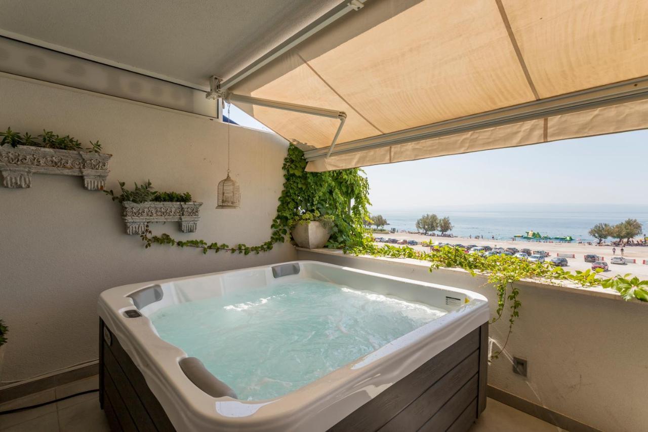 Velebis Superior Apartment - Luxurious One-Room Apartment With Jacuzzi - Prestigious Location By The Sea In The New City Center Of Znjan - Panoramic View Of The Sea And Islands - Free Garage Parking - Buralux Properties Split Exterior foto